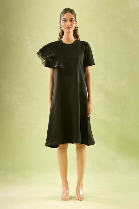 Naintara Bajaj_Black Neoprene Round Neck Solid Asymmetric Ruffled Sleeve Midi Dress _at_Aza_Fashions