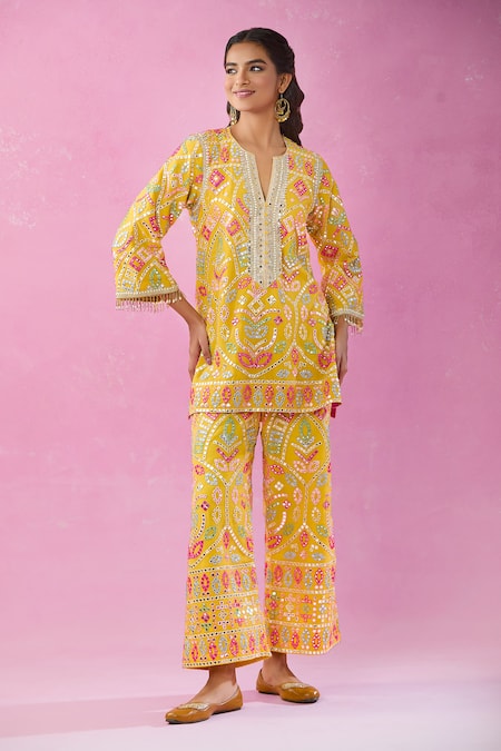 Kunwaraniritu Mirror Embroidered Short Kurta & Pant Set 