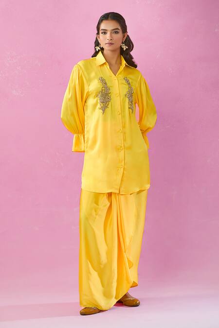 Buy_Kunwarani Ritu_Yellow Satin Zari Collared Zardozi Embroidered Shirt And Skirt Set _Online_at_Aza_Fashions
