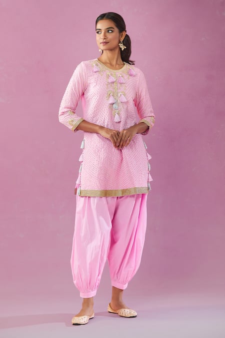 Kunwaraniritu Gota Stripe Embroidered Kurta & Salwar Set 