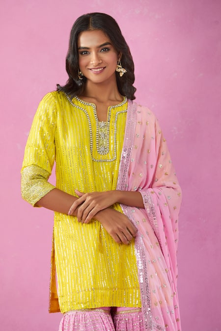 Buy_Kunwarani Ritu_Yellow Georgette Sequins Split V-neck Embellished Kurta Set _Online_at_Aza_Fashions
