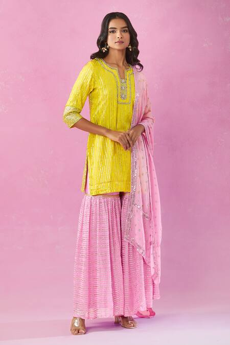 Shop_Kunwarani Ritu_Yellow Georgette Sequins Split V-neck Embellished Kurta Set _Online_at_Aza_Fashions