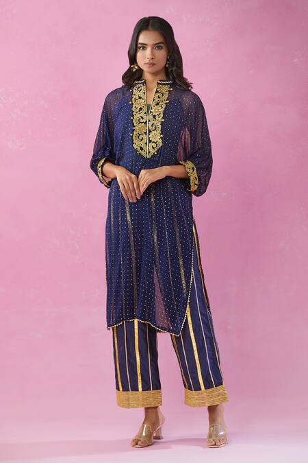 Kunwarani Ritu_Blue Georgette Mirrors, Embroidery Collared Mukaish Kurta Pant Set _at_Aza_Fashions