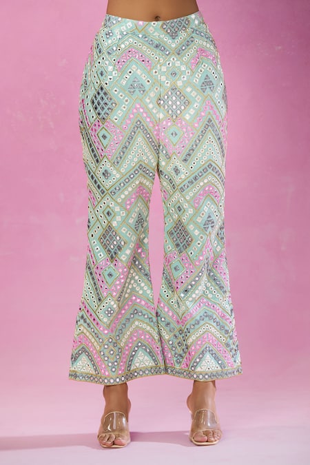 Buy_Kunwarani Ritu_Blue Georgette Mirrors V-neck Embroidered Geometric Kurta Set _Online_at_Aza_Fashions