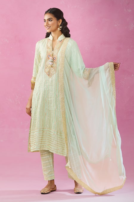 Kunwarani Ritu_Green Georgette Gota Patti, Embroidery Collared Kurta Pant Set _at_Aza_Fashions