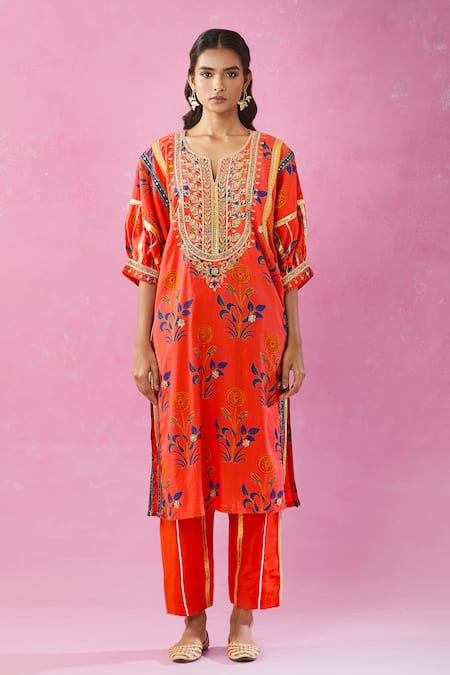 Kunwarani Ritu_Orange Cotton Gota Patti, Embroidery Split V-neck Floral Kurta Pant Set _at_Aza_Fashions