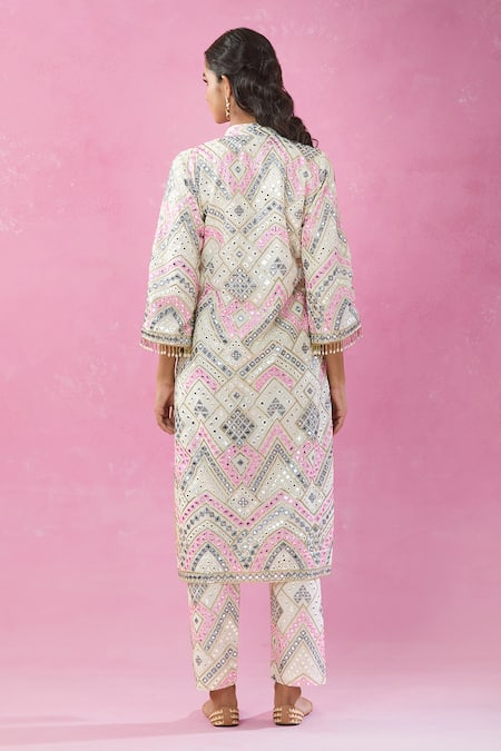 Kunwarani Ritu Geometric Mirror Embroidered Kurta Set 