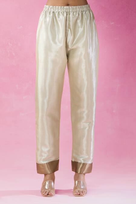 Buy_Kunwarani Ritu_Purple Georgette Gota Patti, Mirrors Collared Embroidered Kurta Set _Online_at_Aza_Fashions