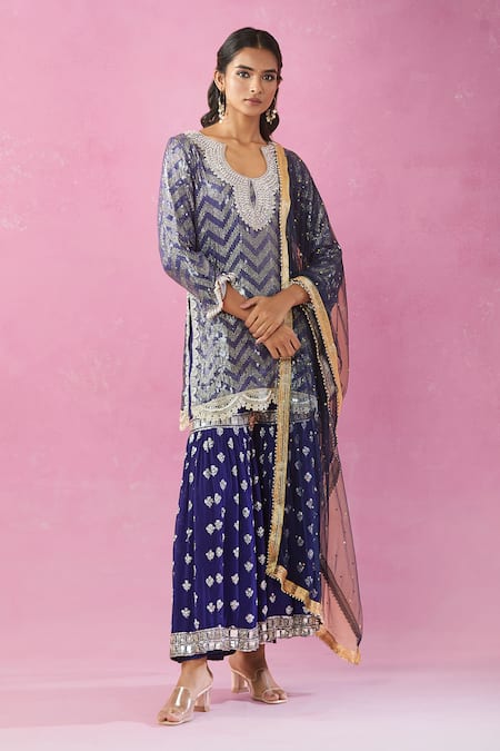 Kunwaraniritu Chevron Embroidered Kurta Gharara Set 