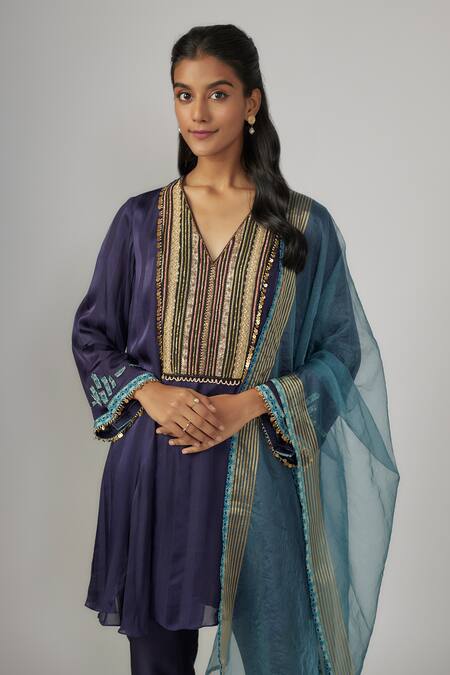 Sandhya Shah_Blue Organza, Chanderi, Crepe Beads, Sequins V-neck Embroidered Kurta Pant Set _Online_at_Aza_Fashions
