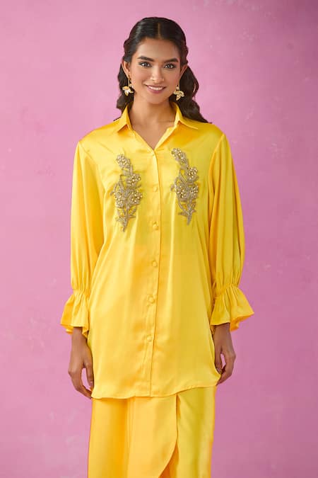 Kunwarani Ritu_Yellow Satin Zari Collared Zardozi Embroidered Shirt And Skirt Set _at_Aza_Fashions