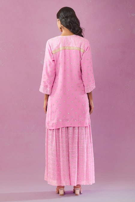Kunwarani Ritu Floral Embroidered Pink Kurta Gharara Set 