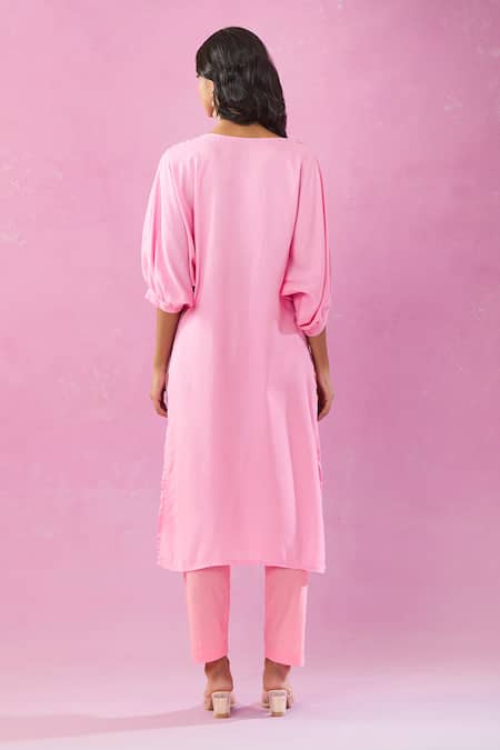 Kunwarani Ritu Floral Zardozi Embroidered Kurta Set 