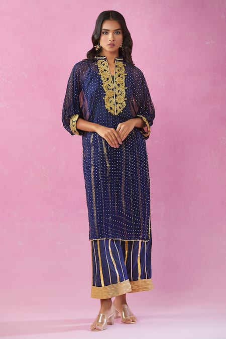 Kunwaraniritu Mukaish Embroidered Kurta Pant Set 