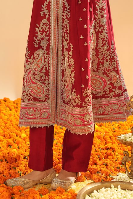 Sheetal Batra Red Silk Organza, Silk, Chanderi Sequins, Paisley Garden Embroidered Kurta Set at Aza Fashions Sheetal Batra_Red Silk Organza, Silk, Chanderi Sequins, Paisley Garden Embroidered Kurta Set _at_Aza_Fashions