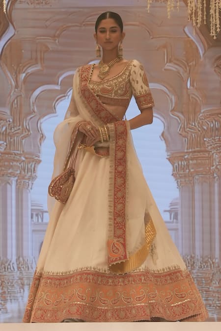 Sheetal Batra Sidra Kirandori Lehenga Set 