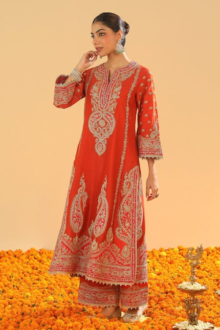 Shop_Sheetal Batra_Orange , Organza Embroidery, Zari Split V-neck Kirandori Kurta Set _Online_at_Aza_Fashions