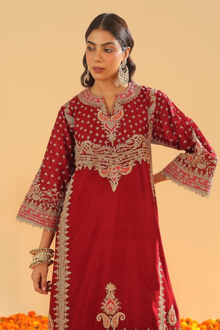Sheetal Batra_Red , Organza Embroidery, Zari Split V-neck Kirandori Chauga Kurta Set _at_Aza_Fashions
