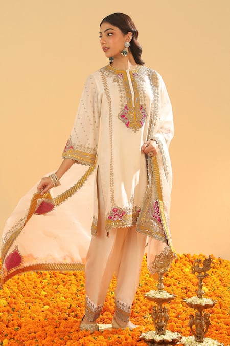 Buy Sheetal Batra Ivory , Organza Embroidery Collared Kirandori Kurta Set Buy_Sheetal Batra_Ivory , Organza Embroidery Collared Kirandori Kurta Set