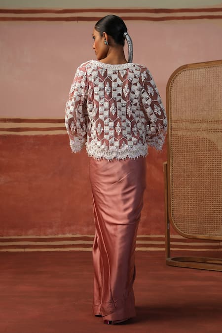 Shop Sabe Pink Net, Satin Pearls, Sequins Sweetheart Embroidered Cape Pre-draped Saree Set at Aza Fashions Shop_Sabe_Pink Net, Satin Pearls, Sequins Sweetheart Embroidered Cape Pre-draped Saree Set _at_Aza_Fashions