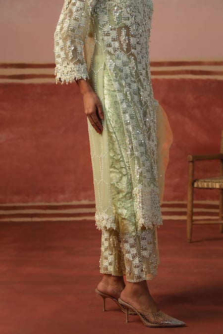 Buy Sabe Green Net, Brocade Pearls, Sequins Round Neck Embroidered Kurta Set Buy_Sabe_Green Net, Brocade Pearls, Sequins Round Neck Embroidered Kurta Set