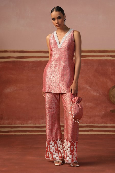 Sabe Floral Brocade Woven Kurta & Pant Set 