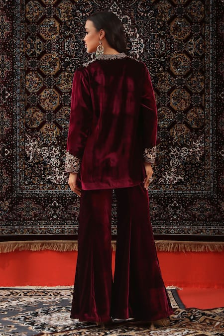 Shop Sabe Wine Velvet Zari V-neck Zardozi Embroidered Kurta And Sharara Set at Aza Fashions Shop_Sabe_Wine Velvet Zari V-neck Zardozi Embroidered Kurta And Sharara Set _at_Aza_Fashions