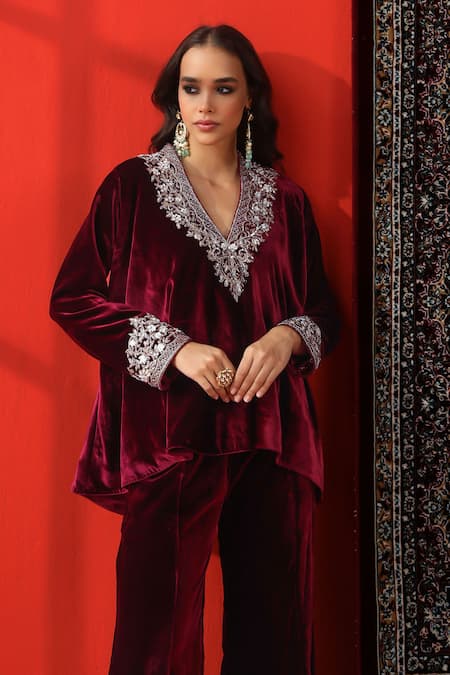 Buy Sabe Wine Velvet Zari V-neck Zardozi Embroidered Kurta And Sharara Set Online at Aza Fashions Buy_Sabe_Wine Velvet Zari V-neck Zardozi Embroidered Kurta And Sharara Set _Online_at_Aza_Fashions