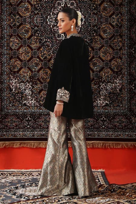 Shop Sabe Black Velvet, Brocade Zari V-neck Zardozi Embroidered Kurta And Sharara Set at Aza Fashions Shop_Sabe_Black Velvet, Brocade Zari V-neck Zardozi Embroidered Kurta And Sharara Set _at_Aza_Fashions