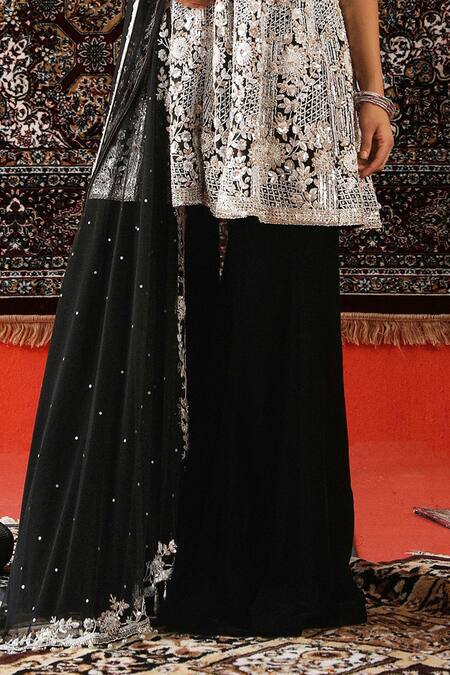 Buy_Sabe_Black Net, Velvet Sequins, Pearls V-neck Floral Embroidered Kurta Gharara Set _Online_at_Aza_Fashions