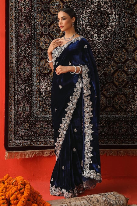 Sabe Blue Silk, Velvet Embroidery, Zari, Sequins Sweetheart Neck Floral Saree Set Online at Aza Fashions Sabe_Blue Silk, Velvet Embroidery, Zari, Sequins Sweetheart Neck Floral Saree Set _Online_at_Aza_Fashions