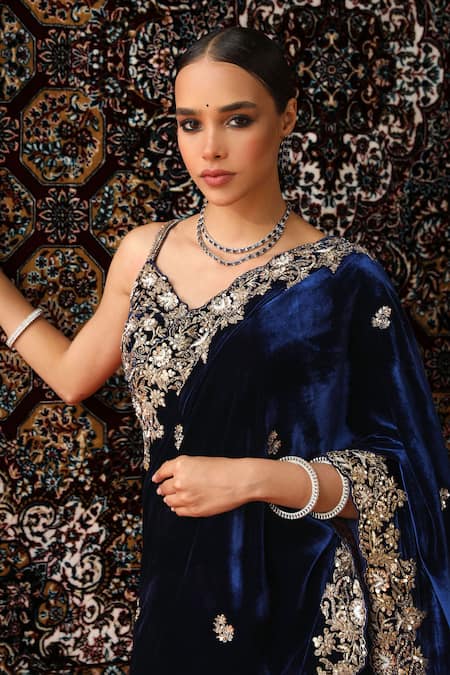 Shop Sabe Blue Silk, Velvet Embroidery, Zari, Sequins Sweetheart Neck Floral Saree Set Online at Aza Fashions Shop_Sabe_Blue Silk, Velvet Embroidery, Zari, Sequins Sweetheart Neck Floral Saree Set _Online_at_Aza_Fashions