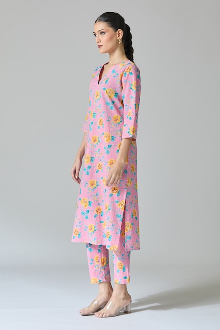 Buy Samyukta Singhania Peach Cotton, Kota Doria Embroidery V-neck Bloom Print Kurta Set Online at Aza Fashions Buy_Samyukta Singhania_Peach Cotton, Kota Doria Embroidery V-neck Bloom Print Kurta Set _Online_at_Aza_Fashions