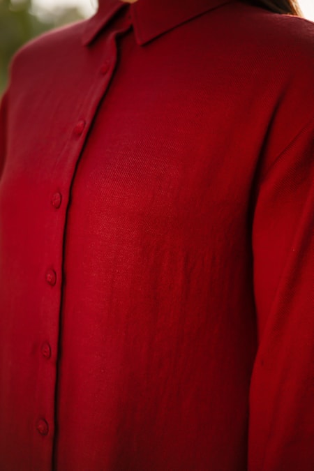 Shop_RAAS LIFE_Maroon Wool Collared Solid Merino Long Tunic _Online_at_Aza_Fashions