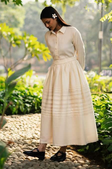 Buy_RAAS LIFE_Cream Wool Pintucked Long Skirt _Online_at_Aza_Fashions