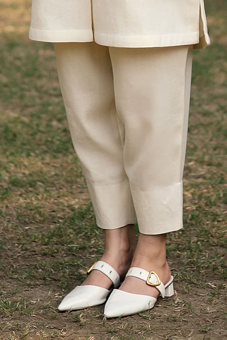 RAAS LIFE Cream Wool Round Neck Solid Kurta Set With Trouser Online at Aza Fashions RAAS LIFE_Cream Wool Round Neck Solid Kurta Set With Trouser _Online_at_Aza_Fashions