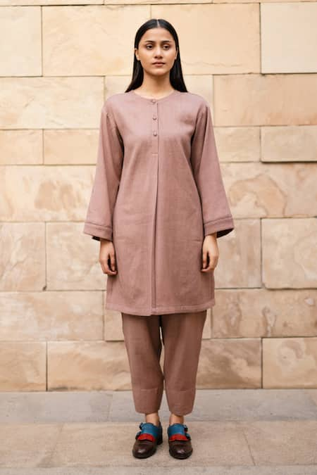 RAAS LIFE Iris Plain Kurta With Trouser 