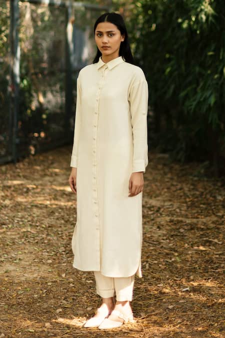 Shop RAAS LIFE Cream Wool Collared Solid Kurta Set at Aza Fashions Shop_RAAS LIFE_Cream Wool Collared Solid Kurta Set _at_Aza_Fashions
