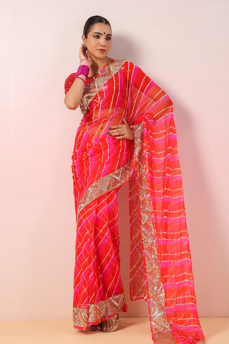Ruar India_Red Georgette Sequins Round Neck Leheriya Pattern Saree With Blouse _at_Aza_Fashions