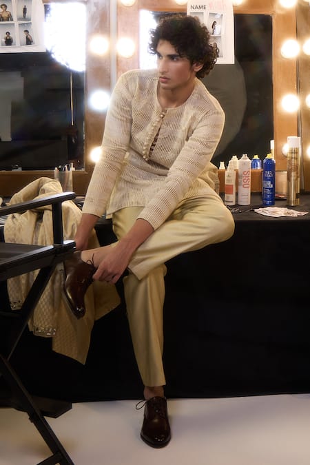 Buy_Twenty Nine_Beige Chanderi Embroidery Zari Kurta And Pant Set _Online_at_Aza_Fashions