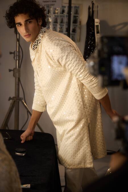 Twenty Nine_Beige Georgette Mirrors, Embroidery Butti Kurta And Pant Set _Online_at_Aza_Fashions