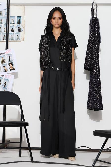 Twenty Nine Black Twill Bandeau Neck Collared Solid Shirt Online at Aza Fashions Twenty Nine_Black Twill Bandeau Neck Collared Solid Shirt _Online_at_Aza_Fashions