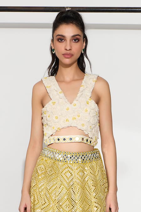 Shop_Twenty Nine_Yellow Net Embroidery, Mirrors V-neck Floral Lace Applique Lehenga Set _Online_at_Aza_Fashions