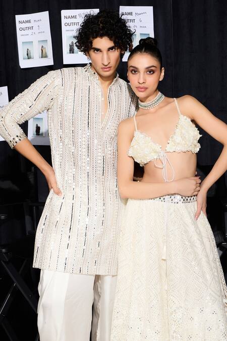 Buy_Twenty Nine_Ivory Chanderi Fabric Flowers Plunge Neck 3d Floral Applique Bralette _Online_at_Aza_Fashions