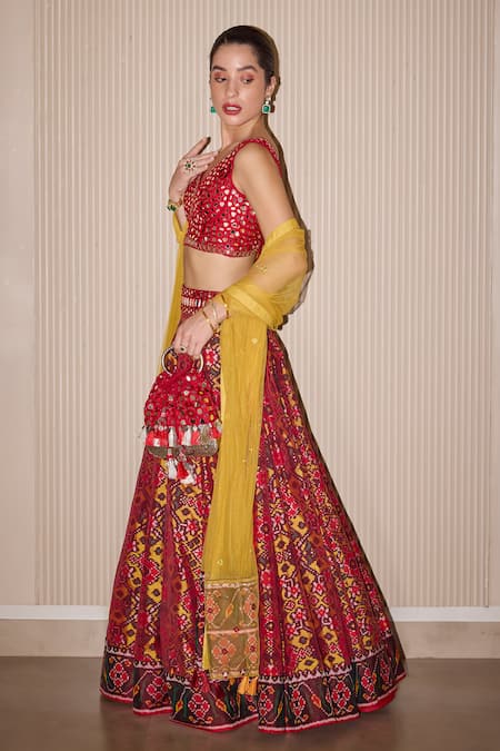 Shop Twenty Nine Yellow Tulle Mirrors Floral Patola Border Work Dupatta at Aza Fashions Shop_Twenty Nine_Yellow Tulle Mirrors Floral Patola Border Work Dupatta _at_Aza_Fashions