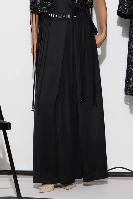 Twenty Nine Black Twill Mirrors Box Pleated Flared Pant Online at Aza Fashions Twenty Nine_Black Twill Mirrors Box Pleated Flared Pant _Online_at_Aza_Fashions