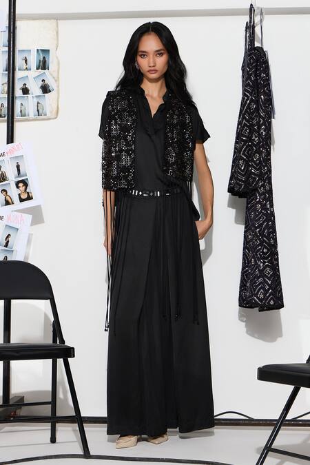 Buy Twenty Nine Black Twill Mirrors Box Pleated Flared Pant Online at Aza Fashions Buy_Twenty Nine_Black Twill Mirrors Box Pleated Flared Pant _Online_at_Aza_Fashions