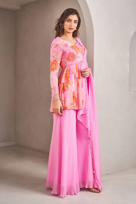 Sammohi By Moksha And Hiral_Pink Georgette Pearls, Sequins V-neck Floral Print Peplum Kurta Set _Online_at_Aza_Fashions