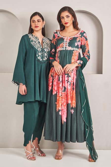 Sammohi By Moksha And Hiral Green Crepe, Silk, Georgette Pearls Floral Embroidered Anarkali Set Online at Aza Fashions Sammohi By Moksha And Hiral_Green Crepe, Silk, Georgette Pearls Floral Embroidered Anarkali Set _Online_at_Aza_Fashions