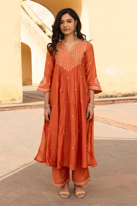 Shop_ASRUMO_Orange Chanderi Embroidery Split V-neck Ditsy Bloom Kurta Set _Online_at_Aza_Fashions